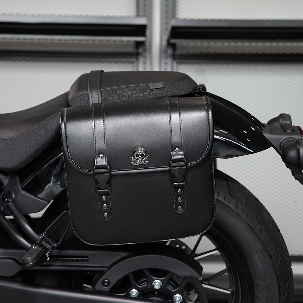 Handcrafted Motorcycle Saddlebag with Skull Emblem – Minimalist Black Leather Side Bag MTB10