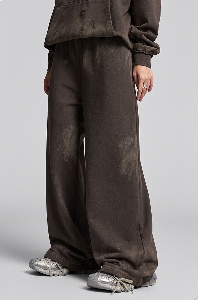 Verwaschene, abgenutzte Graffiti-Hose mit lockerem, geradem Bein