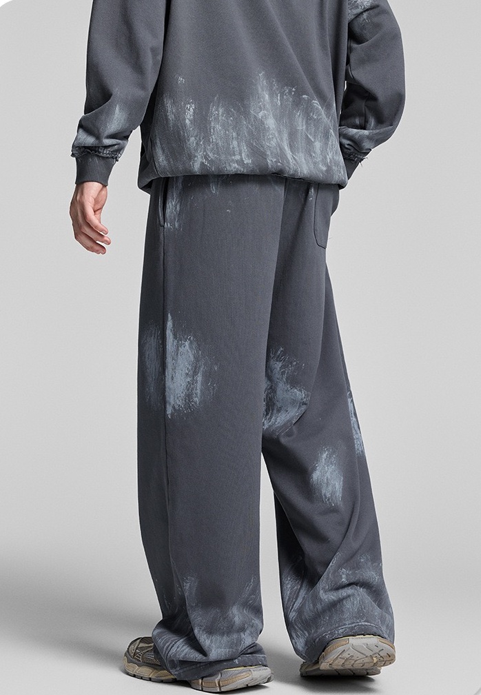 Verwaschene, abgenutzte Graffiti-Hose mit lockerem, geradem Bein