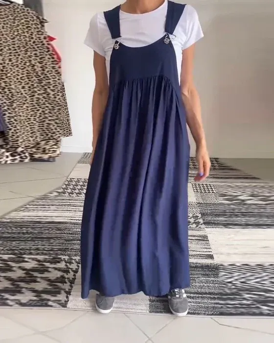 Lässiges Kleid mit einfarbigen Hosenträgern