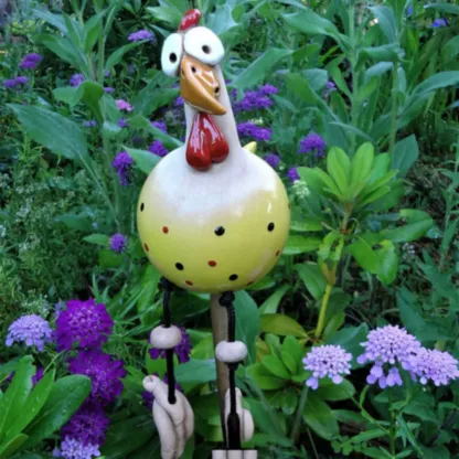 Dekorative Gartenhühner