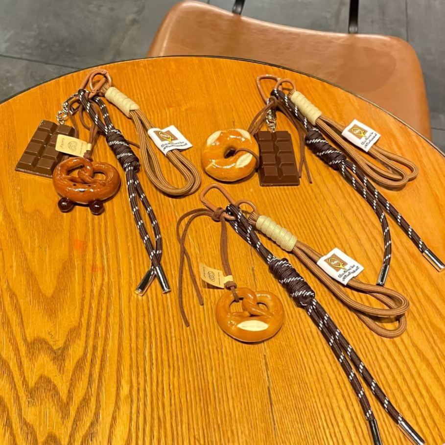 Brezel-Schlüsselanhänger in realistischer Optik