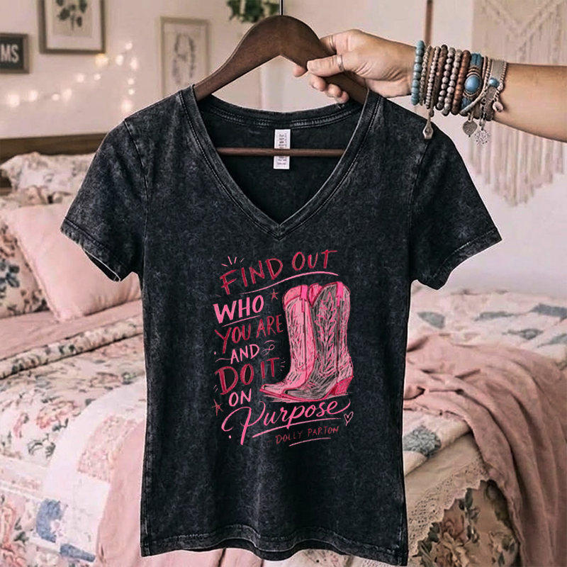 Dolly Parton Quote V-neck