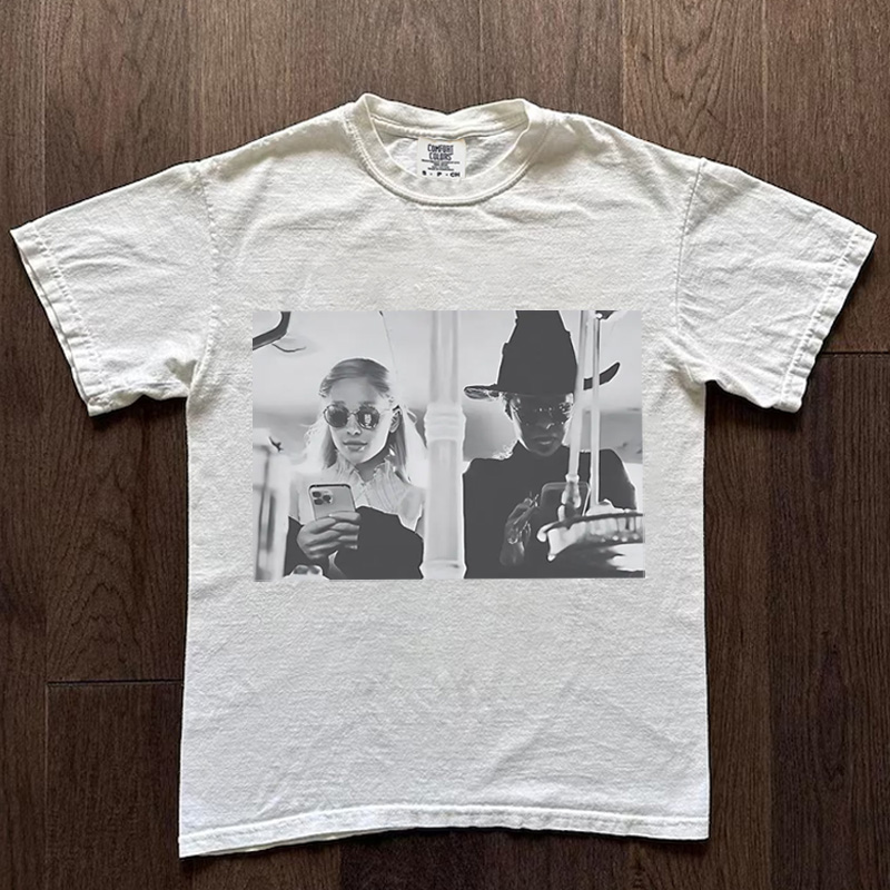 Wicked Movie Retro Photo Unisex T-Shirt/Sweatshirt