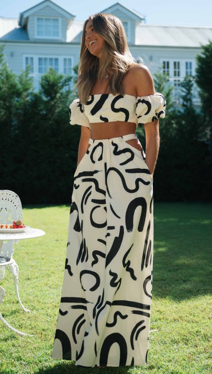 Doodle Printed Off-shoulder Maxi Dress Matching Set-Hayhty.All Rights Reserved.