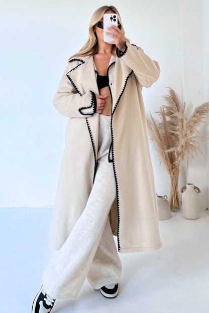 Wavy Edge Lapel Collar Long Sleeve Loose Fit Woolen Coat-Black-Hayhty.All Rights Reserved.