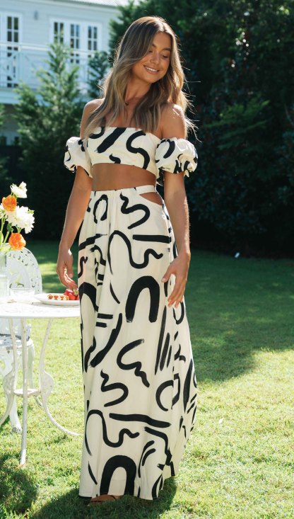 Doodle Printed Off-shoulder Maxi Dress Matching Set-Hayhty.All Rights Reserved.