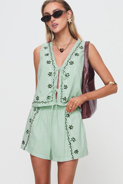 Embroidery V Neck Tie Up Crop Vest Pocket Shorts Matching Set-Pink-Hayhty.All Rights Reserved.