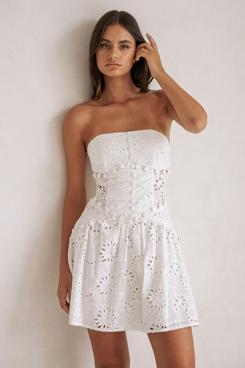 Floral Pattern Hollow Out Strapless Cinch Waist Mini Dresses-White-Hayhty.All Rights Reserved.