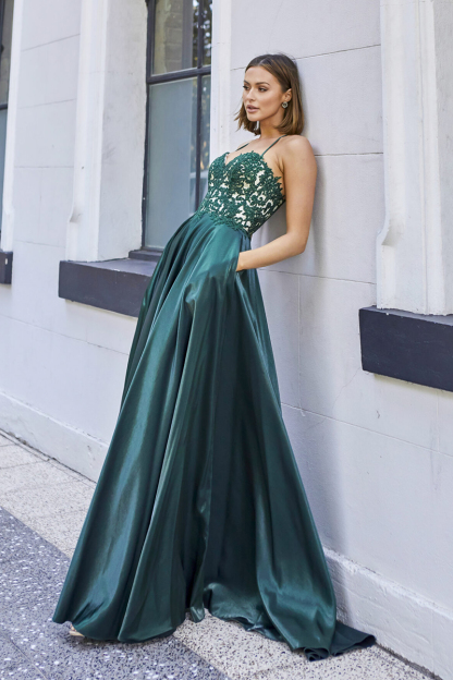 Lace Embroidery Crossover Strap Gown Maxi Dresses-Hayhty.All Rights Reserved.