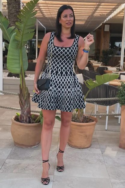 Ripple Pattern Square Neck Pocket A-Line Knit Mini Tank Dresses-Black-Hayhty.All Rights Reserved.