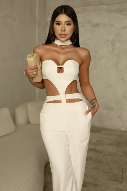Sleeveless Halter Neck Cutout Wide Leg Irregular Jumpsuit-Ivory-Hayhty.All Rights Reserved.
