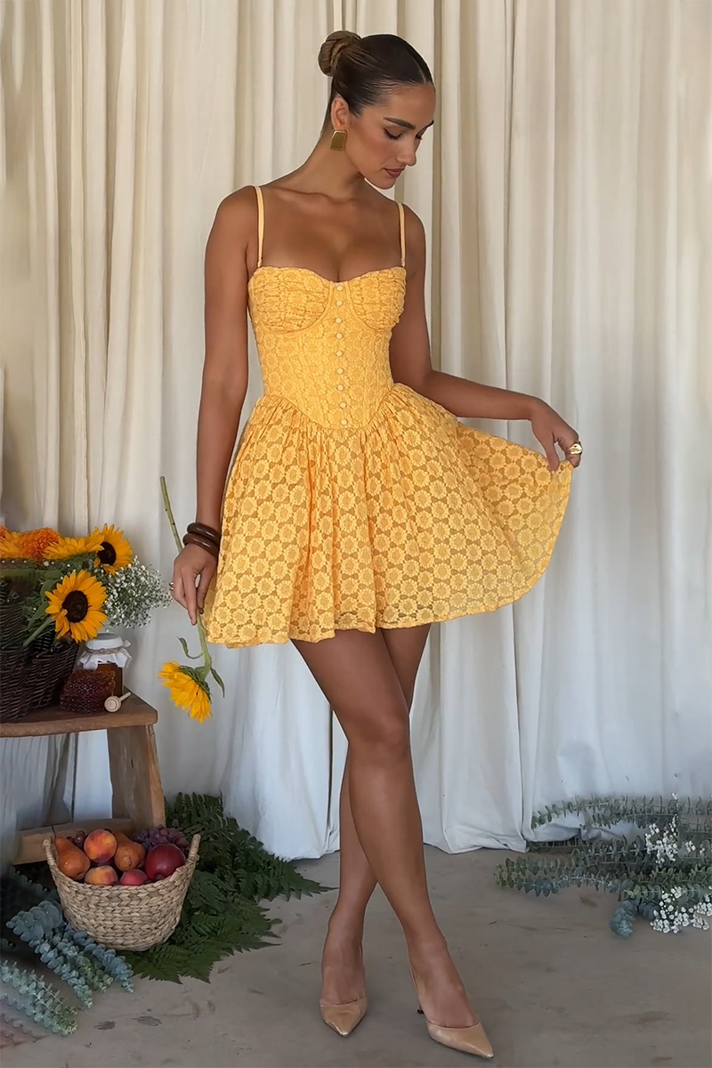 Daisy Pattern Lace Cinch Waist Slip Mini Dresses-Yellow-Hayhty.All Rights Reserved.