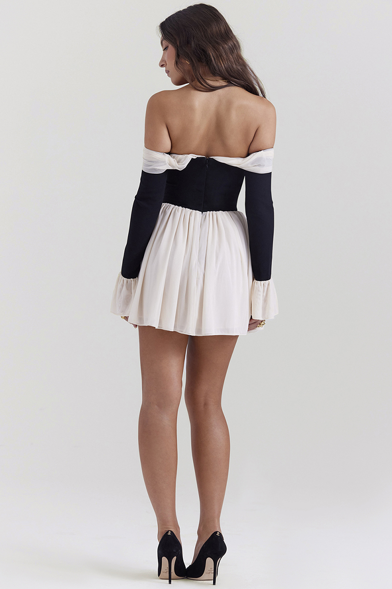 Off Shoulder Long Flare Sleeve Patchwork Knotted Pleated Hem Party Mini Dresses-White-Hayhty.All Rights Reserved.