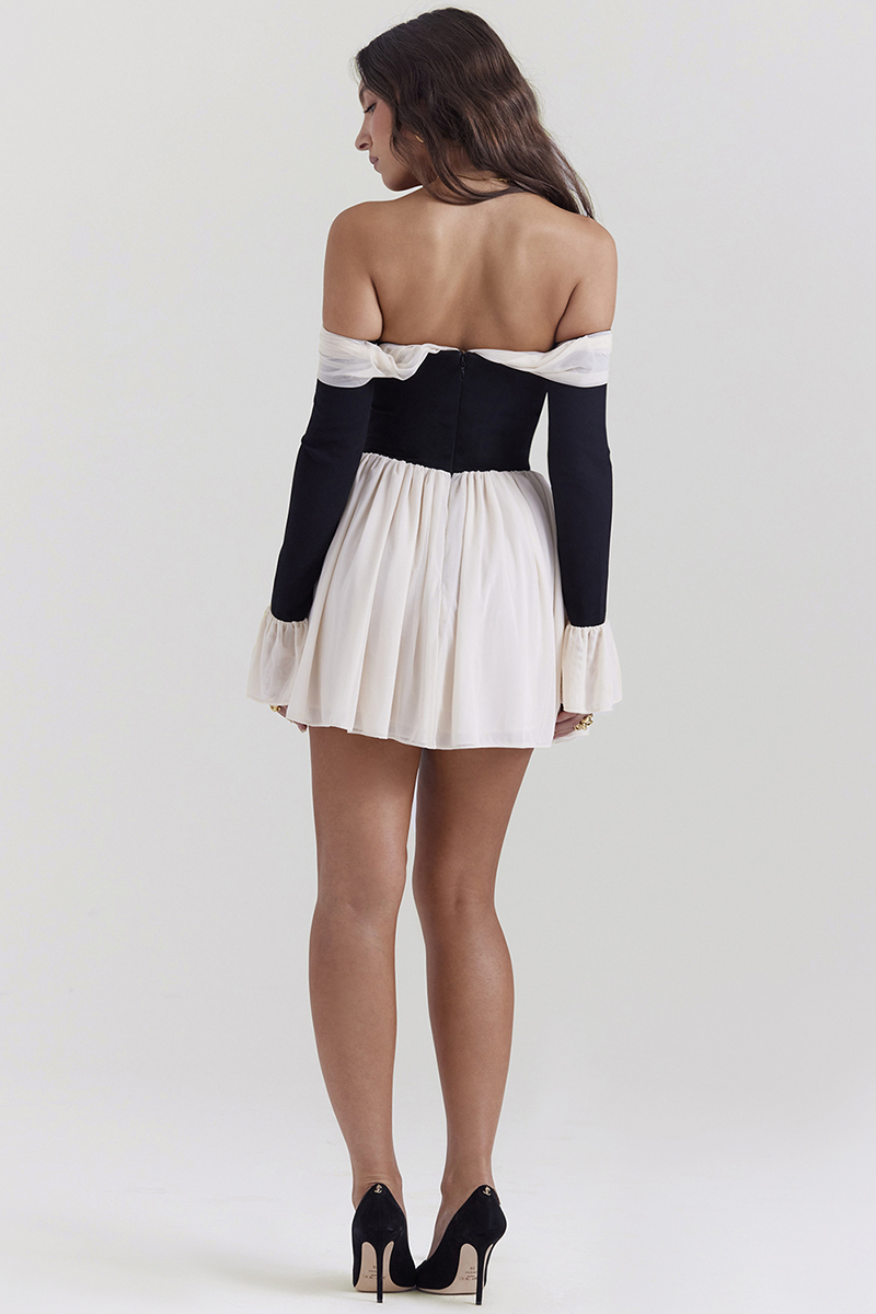 Off Shoulder Long Flare Sleeve Patchwork Knotted Pleated Hem Party Mini Dresses-White-Hayhty.All Rights Reserved.