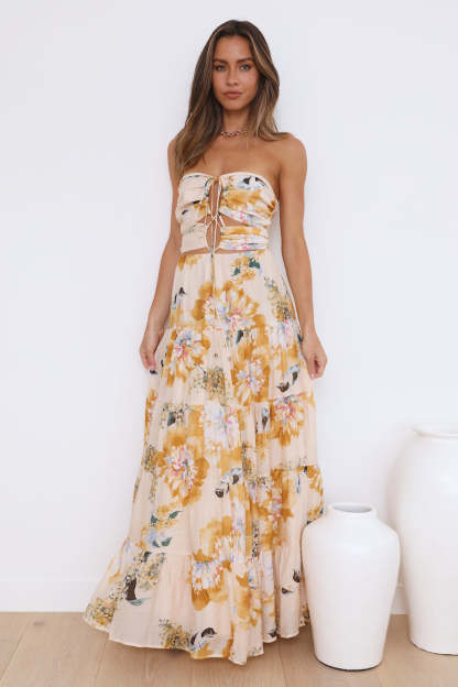 Cutout Halter Print Tiered Backless Vacation Maxi Dresses-Hayhty.All Rights Reserved.