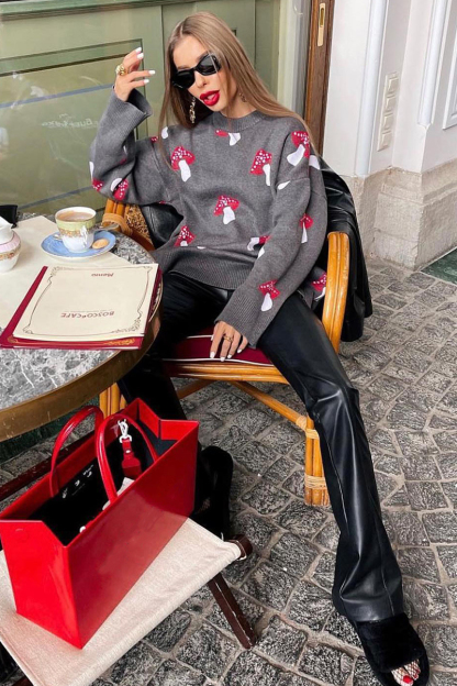 Mushroom Jacquard Pattern Round Neck Long Sleeve Loose Fit Sweater-Black-Hayhty.All Rights Reserved.