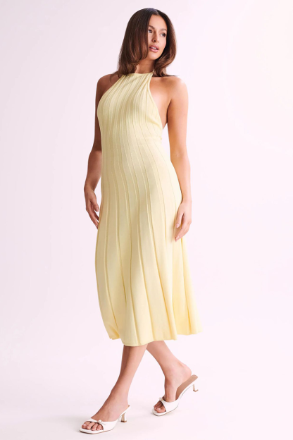 Solid Color Pleated Knit Open Back Halter Midi Dresses-White-Hayhty.All Rights Reserved.