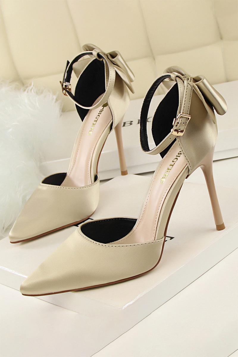 Satin Pointy Toe Ankle Strap Back Bow Stiletto Heels-Red-Hayhty.All Rights Reserved.