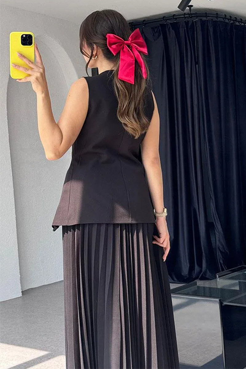 V Neck Button Up Slit Vest Pleated Maxi Skirt Matching Set-White-Hayhty.All Rights Reserved.