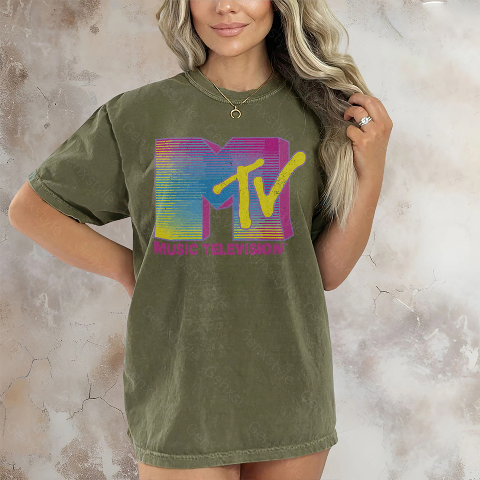 Washed MTV Distressed Fluorescent Gradient Logo T-shirt