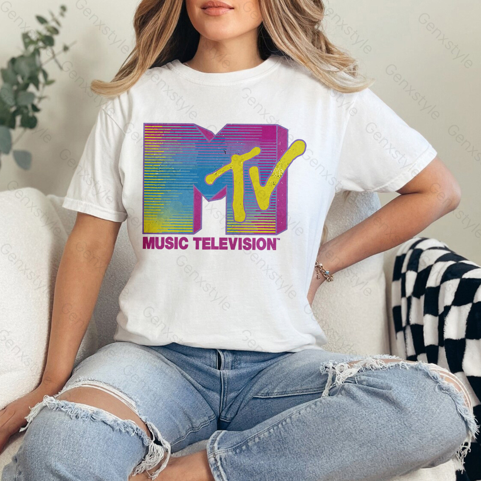 MTV Distressed Fluorescent Gradient Logo T-shirt