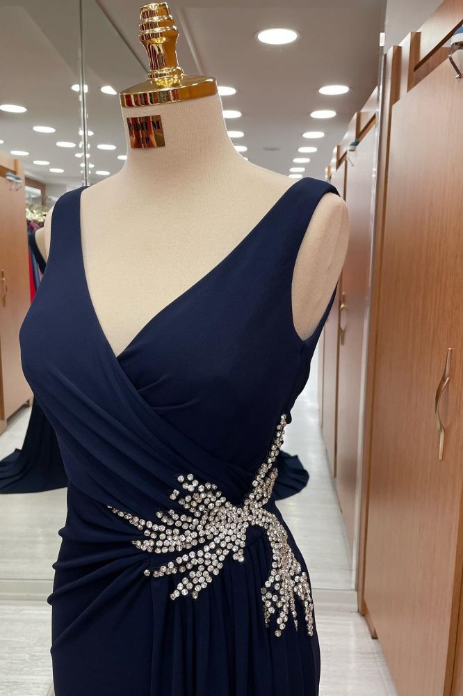 V-neck Straps Balck A-line Long Evening Dresses