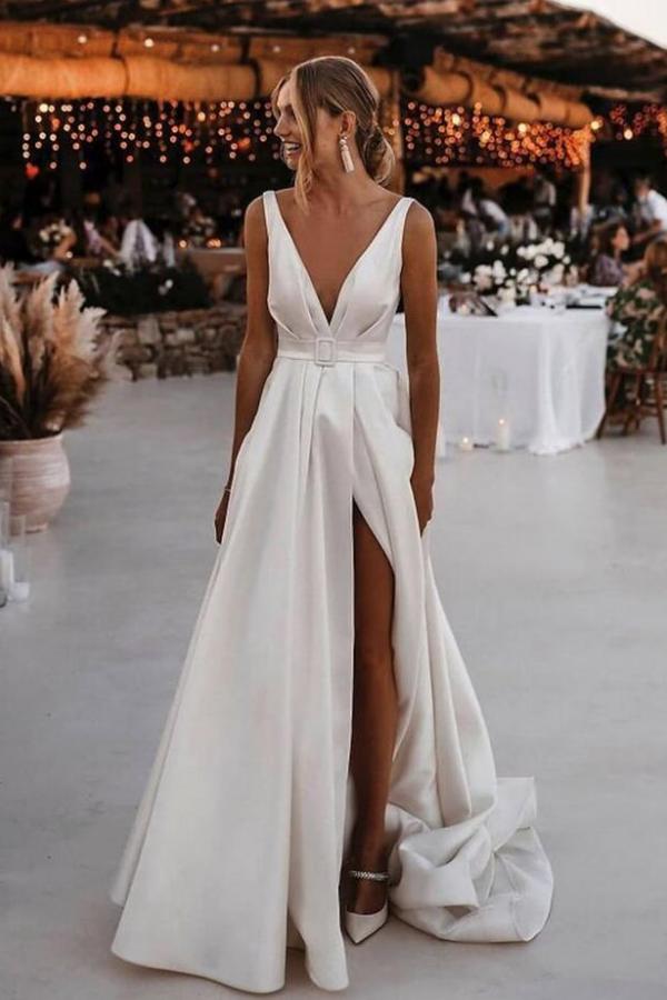 Elegant White Sleeveless V-neck Ivory Front split Wedding Dress