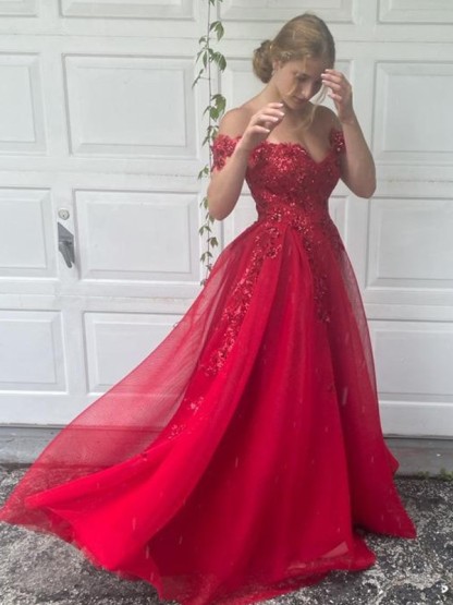 Off the shoulder burgundy sweetheart lace prom dress