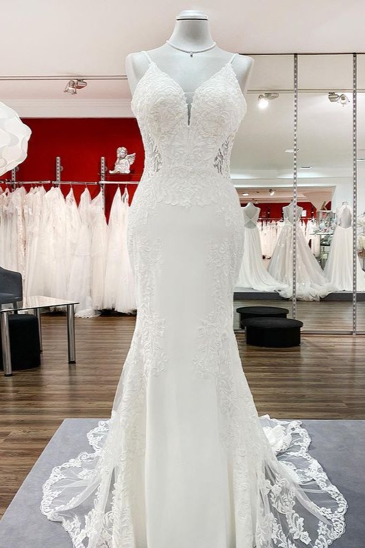 Straps V-neck Mermaid Lace Court Train Wedding Dresses