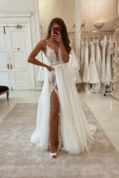 Sexy Bohemian Summer Beach Wedding Dress with High Split