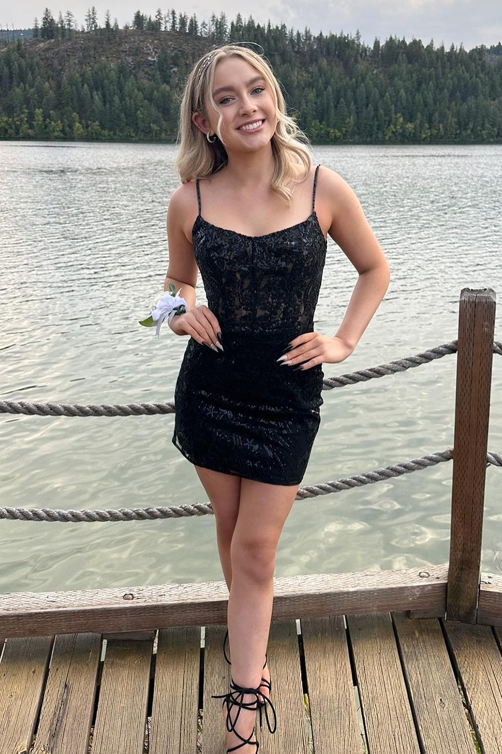 sparkly black corset lace tight short homecoming dress Spaghetti Straps Sequined with Appliques Elegant floral dress