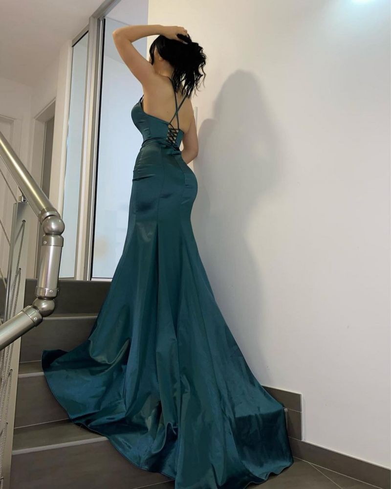 Elegant green Spaghetti Strap Sleeveless Mermaid Elastic Woven Satin Prom Dress with Sweep Train
