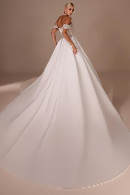 Off the shoulder Strapless Mermaid White Overkskirt Wedding Dresses