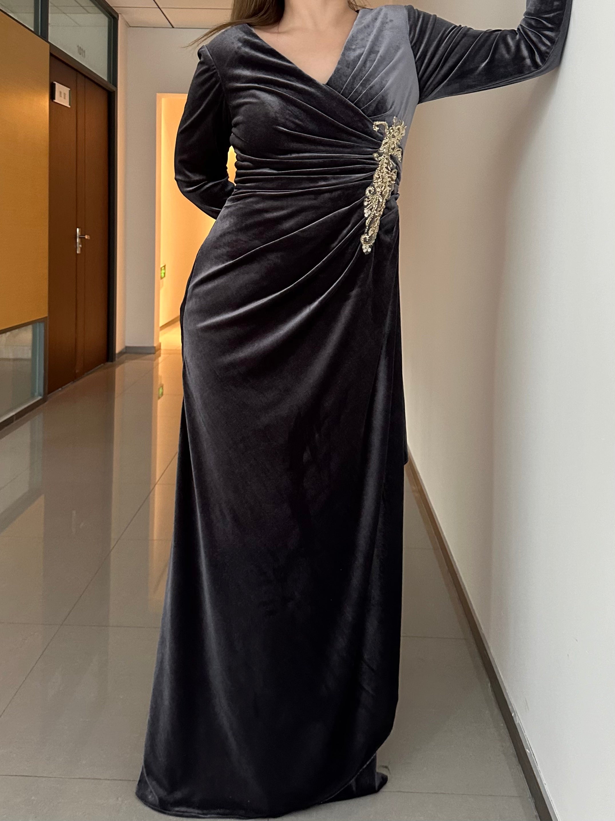 Princess A-Line V-Neck Floor-Length Plus Size Velvet Mother of the Bride Dress with Long Sleeves and Ruffles