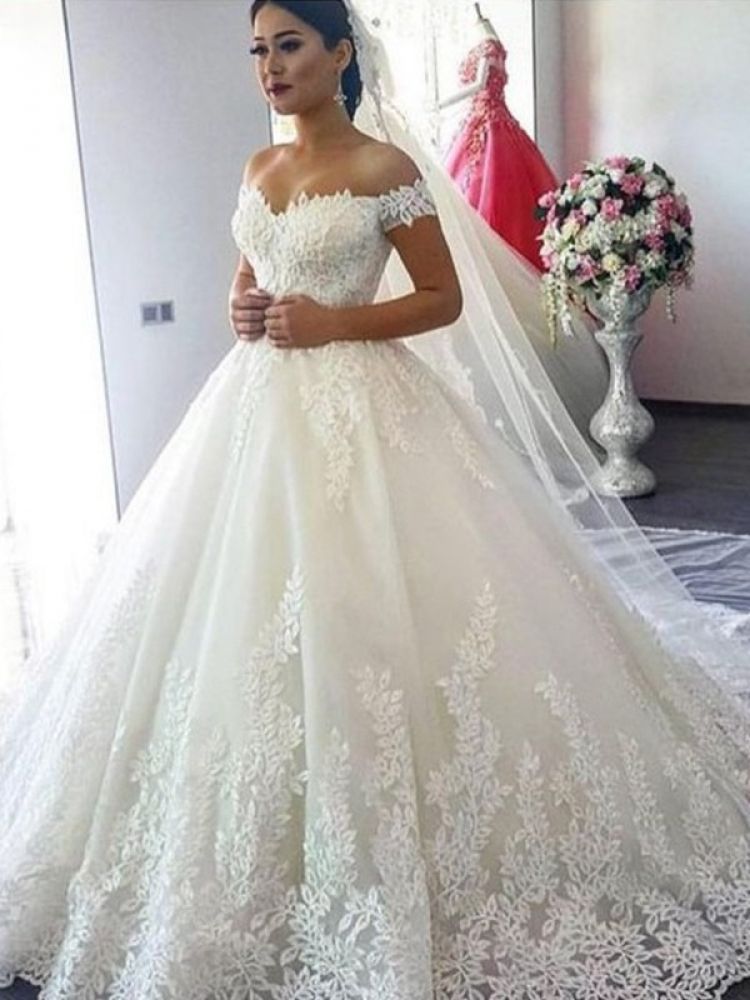 Chic Off The Shoulder Ball Gown Wedding Dresses | Lace Appliques Sweetheart Bridal Gowns