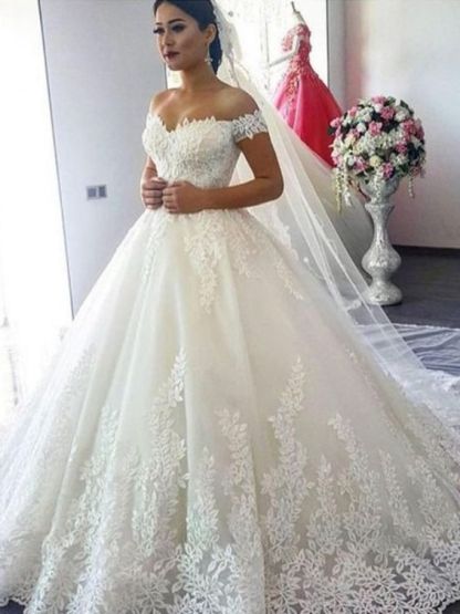 Chic Off The Shoulder Ball Gown Wedding Dresses | Lace Appliques Sweetheart Bridal Gowns