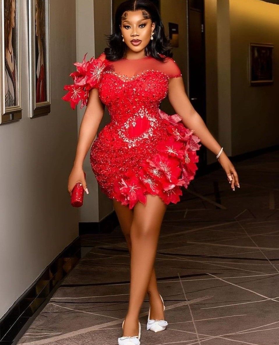 Bateau Neck Red Short Homecoming Dress with Beadings Tight Prom Dress
