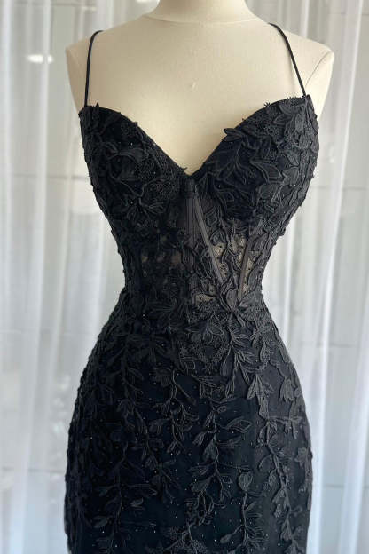 Stormy Spaghetti Straps Tight Short Homecoming Dress with Appliques