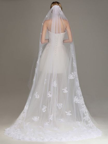 One Layer Wedding Veil with Comb Lace Edge Appliqued Bridal Veil