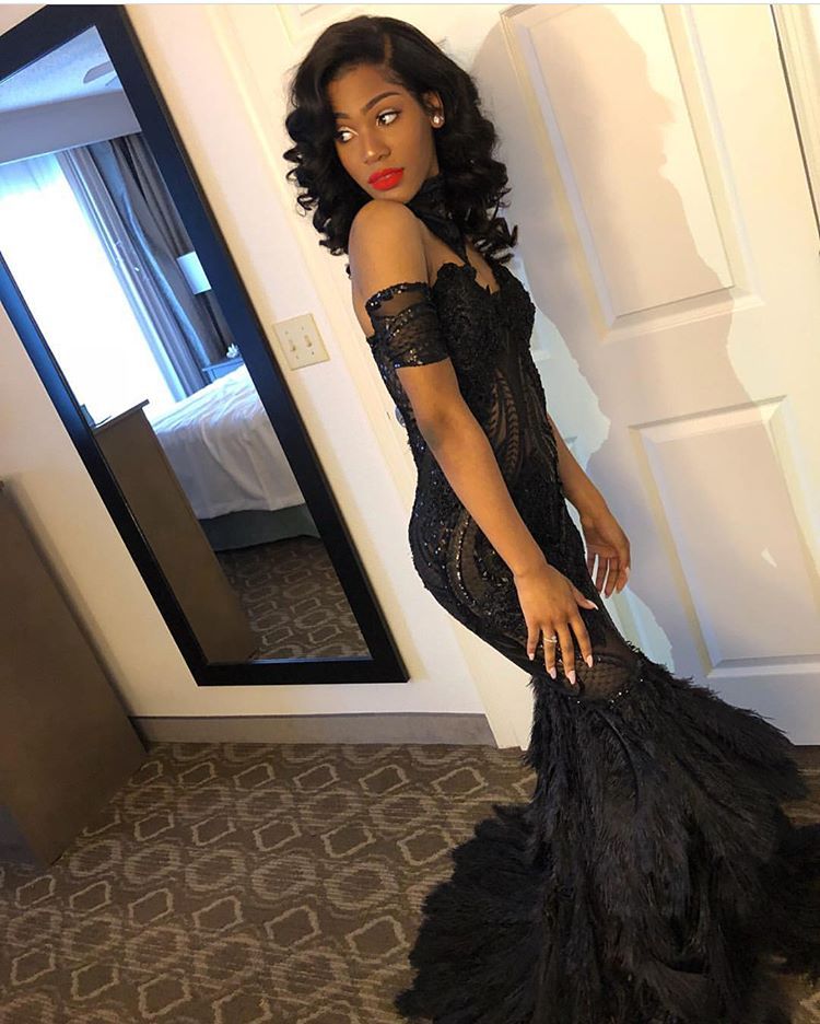 Beads Unique Lace Appliques Feather Prom Dresses | Off-The-Shoulder Fit and Flare Evening Gowns