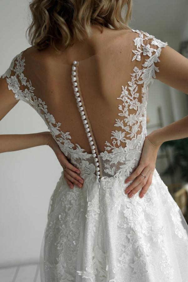 Chic Floral Lace Tulle Wedding Dress Aline Cap Sleeves Bridal Dress Long