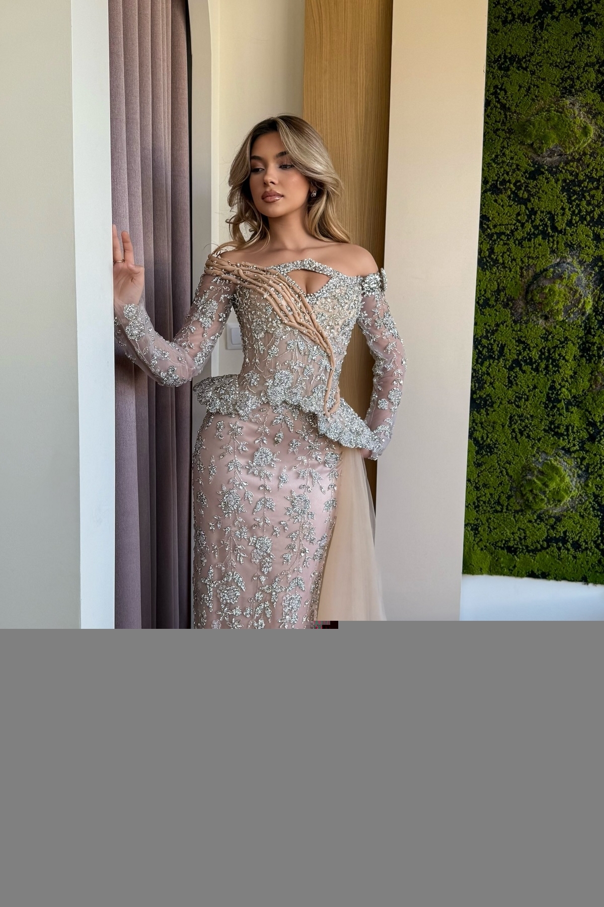 Sexy Strapless Tulle Appliques Lace Mermaid Evening Dresses Long Sleeves