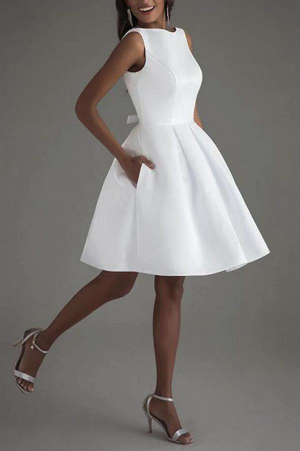 Chic Sleeveless Satin Knee Length Wedding Dress Backless Short Bridal Dress