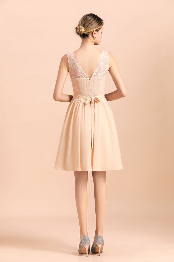 Cute Sleeveless Lace Knee Length Wedding Party Dress