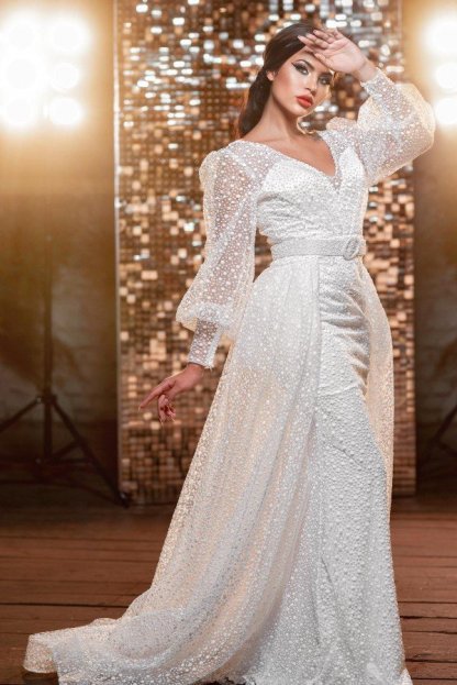 Charming Long Sleeves V-Neck Mermaid Tulle Wedding Dress