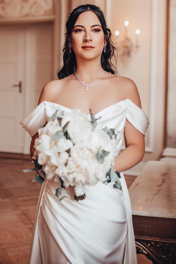 White Off-the-shoulder high split court train wedding dress