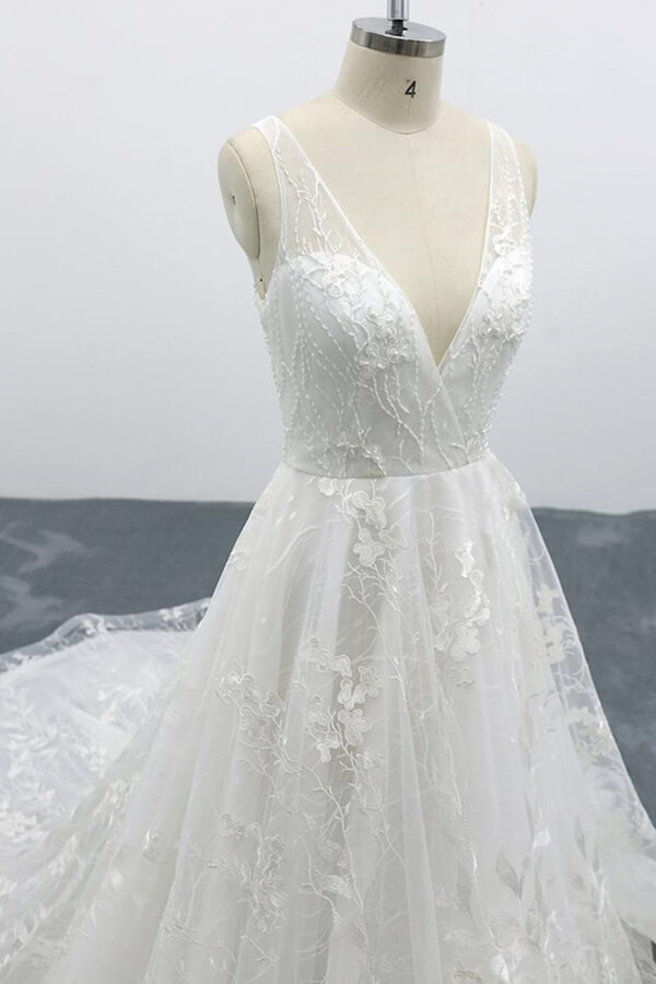 White Sweetheart Lace A-line princess Court Train Wedding Dress