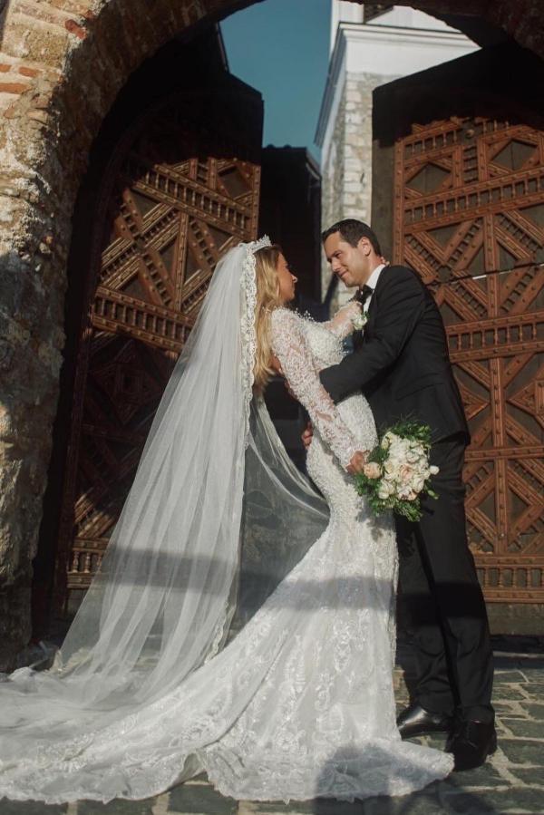 Gorgeous V-Neck Long Sleeves Floor Length Mermaid Wedding Dress