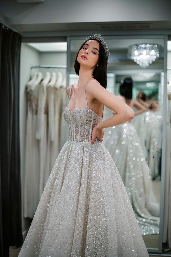 Exquisite Sequined Floor Length Spaghetti Straps Sleeveless A Line with Court Train